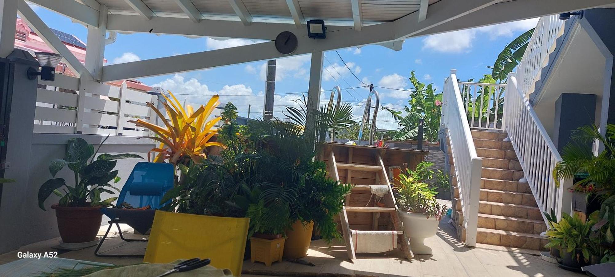 Haut De Villa Agreable Et Paisible Climatise, Wifi Anse-Bertrand Bagian luar foto